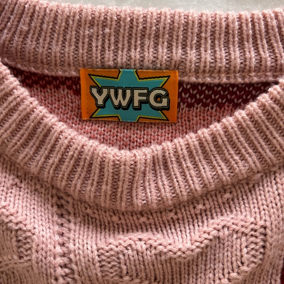 Pink and deep red soft sweater - Picture 5 of 5